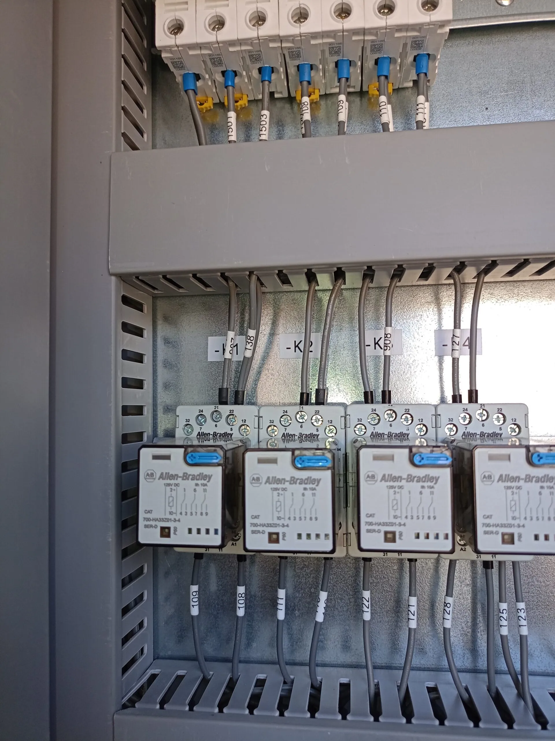 Provisión y Armado de Tableros de Control y Protección para la Subestación Tiquipaya — ELFEC